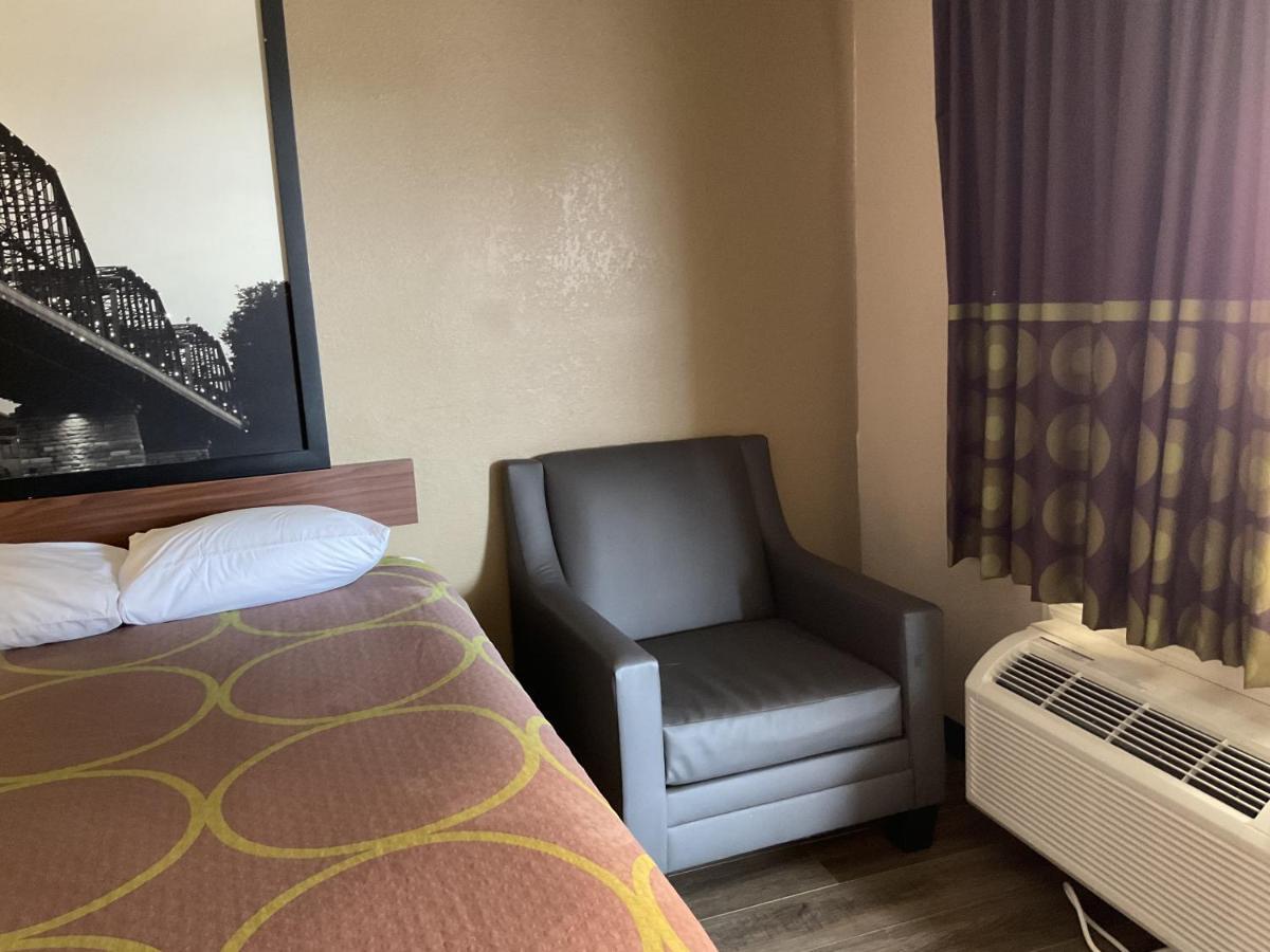 Super 8 By Wyndham Chattanooga/East Ridge Bagian luar foto